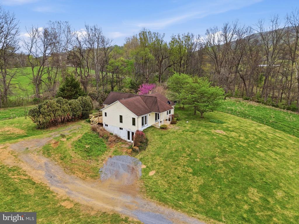 1901 MISTY MEADOWS LN, MARKHAM, Virginia, 2 Bedrooms Bedrooms, ,2 BathroomsBathrooms,Residential,1901 MISTY MEADOWS LN,VAFQ2021462 MLS # VAFQ2021462