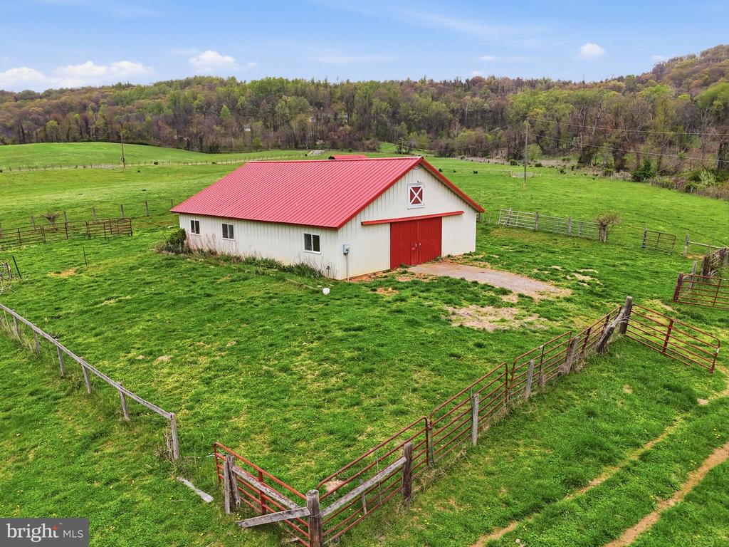 1901 MISTY MEADOWS LN, MARKHAM, Virginia, 2 Bedrooms Bedrooms, ,2 BathroomsBathrooms,Residential,1901 MISTY MEADOWS LN,VAFQ2021462 MLS # VAFQ2021462