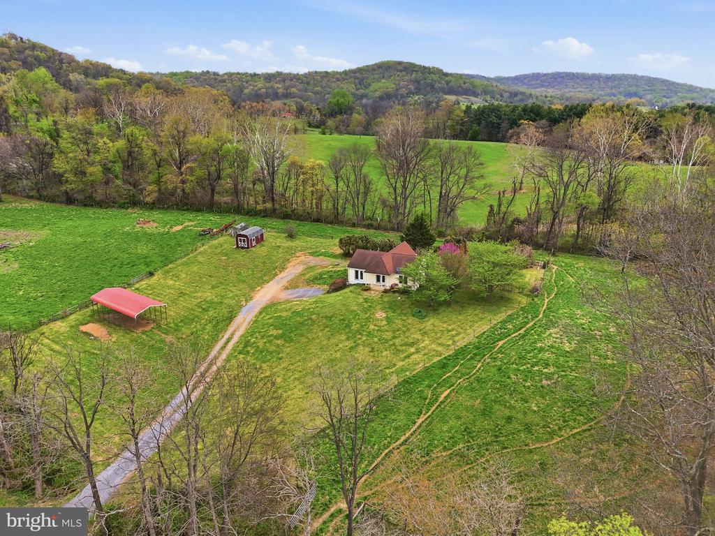 1901 MISTY MEADOWS LN, MARKHAM, Virginia, 2 Bedrooms Bedrooms, ,2 BathroomsBathrooms,Residential,1901 MISTY MEADOWS LN,VAFQ2021462 MLS # VAFQ2021462