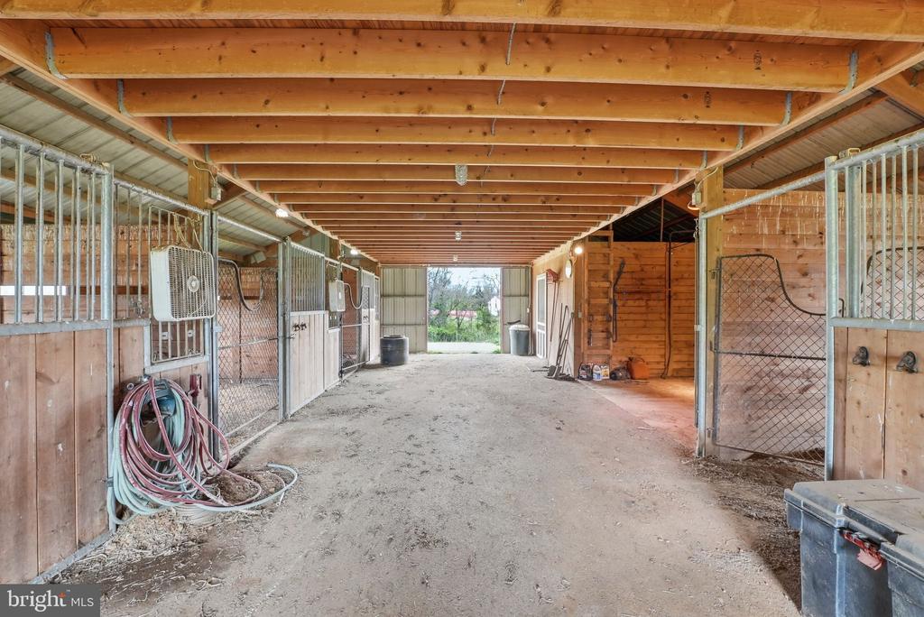 1901 MISTY MEADOWS LN, MARKHAM, Virginia, 2 Bedrooms Bedrooms, ,2 BathroomsBathrooms,Residential,1901 MISTY MEADOWS LN,VAFQ2021462 MLS # VAFQ2021462