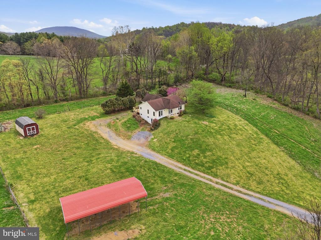 1901 MISTY MEADOWS LN, MARKHAM, Virginia, 2 Bedrooms Bedrooms, ,2 BathroomsBathrooms,Residential,1901 MISTY MEADOWS LN,VAFQ2021462 MLS # VAFQ2021462