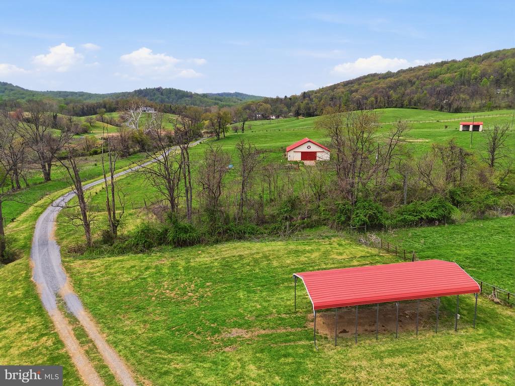 1901 MISTY MEADOWS LN, MARKHAM, Virginia, 2 Bedrooms Bedrooms, ,2 BathroomsBathrooms,Residential,1901 MISTY MEADOWS LN,VAFQ2021462 MLS # VAFQ2021462