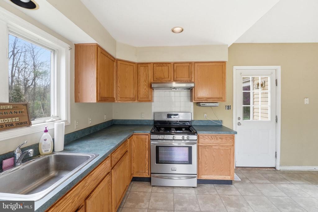 1901 MISTY MEADOWS LN, MARKHAM, Virginia, 2 Bedrooms Bedrooms, ,2 BathroomsBathrooms,Residential,1901 MISTY MEADOWS LN,VAFQ2021462 MLS # VAFQ2021462