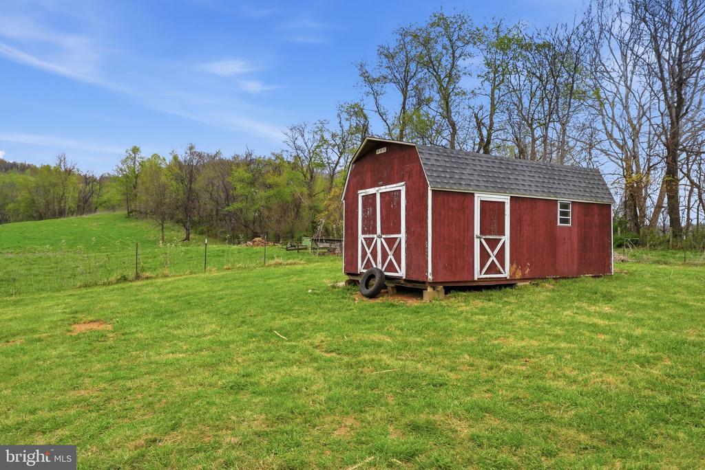 1901 MISTY MEADOWS LN, MARKHAM, Virginia, 2 Bedrooms Bedrooms, ,2 BathroomsBathrooms,Residential,1901 MISTY MEADOWS LN,VAFQ2021462 MLS # VAFQ2021462