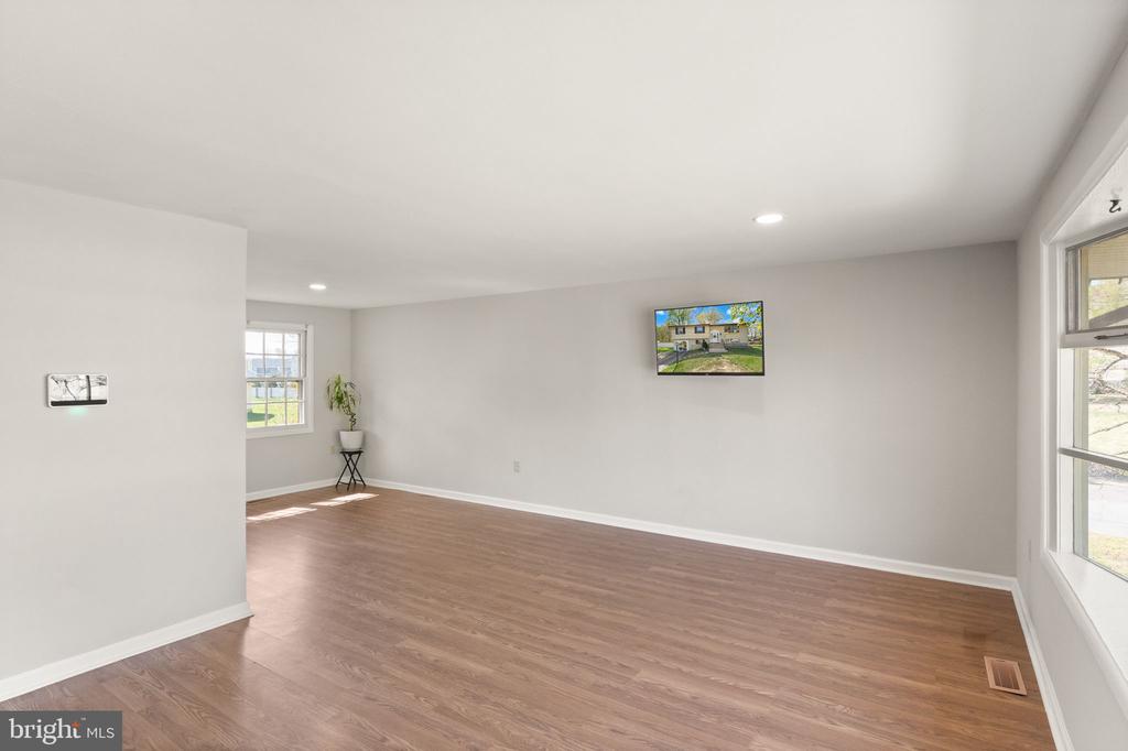 3214 WAVERLY DR, FREDERICKSBURG, Virginia 22407, 4 Bedrooms Bedrooms, ,3 BathroomsBathrooms,Residential,3214 WAVERLY DR,VASP2040350 MLS # VASP2040350