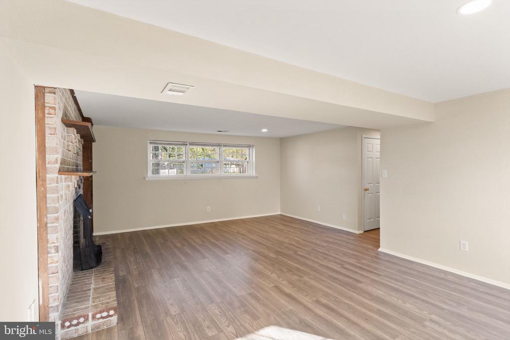 3214 WAVERLY DR, FREDERICKSBURG, Virginia 22407, 4 Bedrooms Bedrooms, ,3 BathroomsBathrooms,Residential,3214 WAVERLY DR,VASP2040350 MLS # VASP2040350