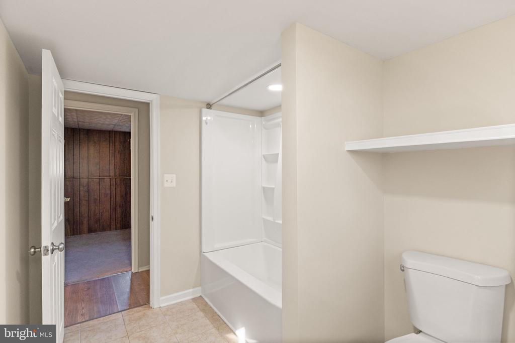 3214 WAVERLY DR, FREDERICKSBURG, Virginia 22407, 4 Bedrooms Bedrooms, ,3 BathroomsBathrooms,Residential,3214 WAVERLY DR,VASP2040350 MLS # VASP2040350