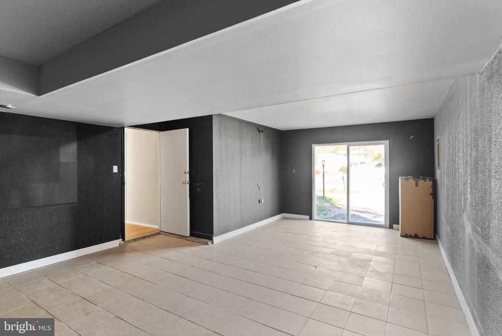 3214 WAVERLY DR, FREDERICKSBURG, Virginia 22407, 4 Bedrooms Bedrooms, ,3 BathroomsBathrooms,Residential,3214 WAVERLY DR,VASP2040350 MLS # VASP2040350