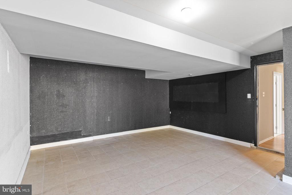 3214 WAVERLY DR, FREDERICKSBURG, Virginia 22407, 4 Bedrooms Bedrooms, ,3 BathroomsBathrooms,Residential,3214 WAVERLY DR,VASP2040350 MLS # VASP2040350