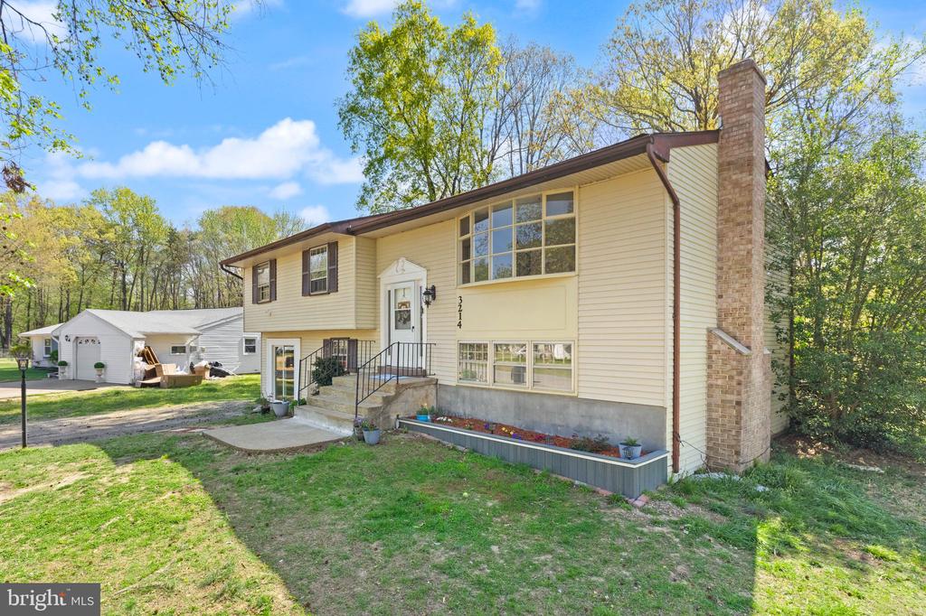 3214 WAVERLY DR, FREDERICKSBURG, Virginia 22407, 4 Bedrooms Bedrooms, ,3 BathroomsBathrooms,Residential,3214 WAVERLY DR,VASP2040350 MLS # VASP2040350