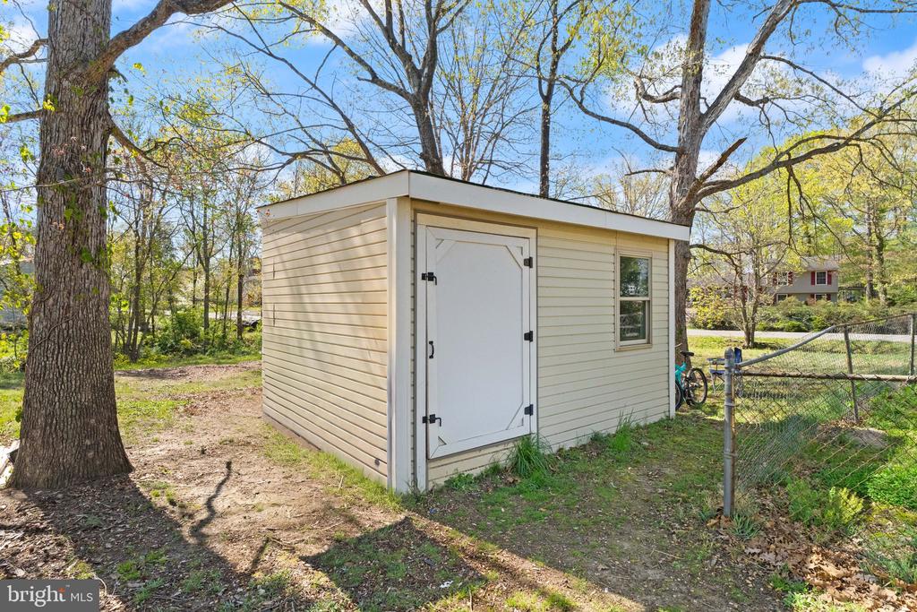 3214 WAVERLY DR, FREDERICKSBURG, Virginia 22407, 4 Bedrooms Bedrooms, ,3 BathroomsBathrooms,Residential,3214 WAVERLY DR,VASP2040350 MLS # VASP2040350