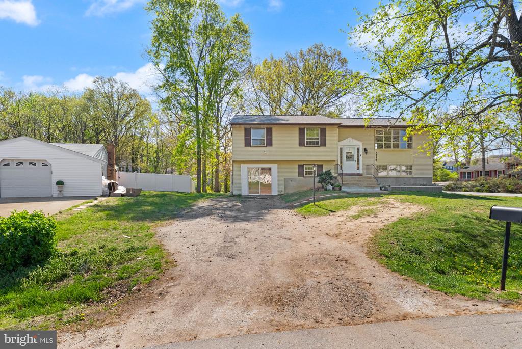 3214 WAVERLY DR, FREDERICKSBURG, Virginia 22407, 4 Bedrooms Bedrooms, ,3 BathroomsBathrooms,Residential,3214 WAVERLY DR,VASP2040350 MLS # VASP2040350