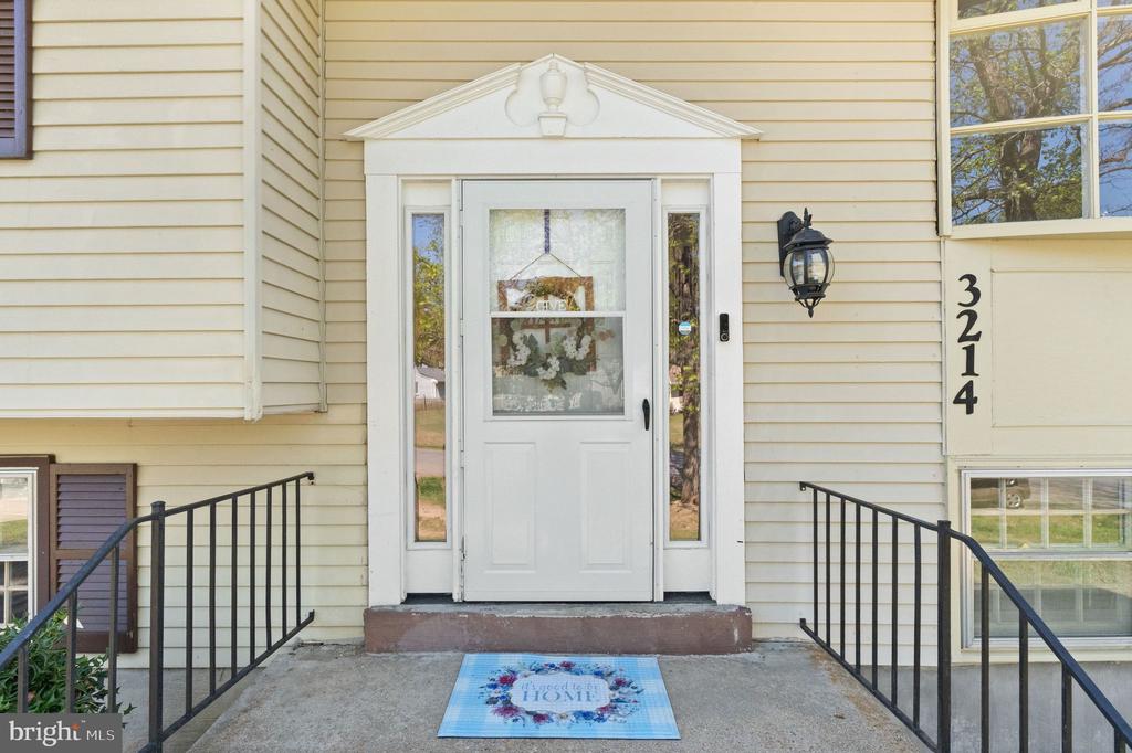 3214 WAVERLY DR, FREDERICKSBURG, Virginia 22407, 4 Bedrooms Bedrooms, ,3 BathroomsBathrooms,Residential,3214 WAVERLY DR,VASP2040350 MLS # VASP2040350