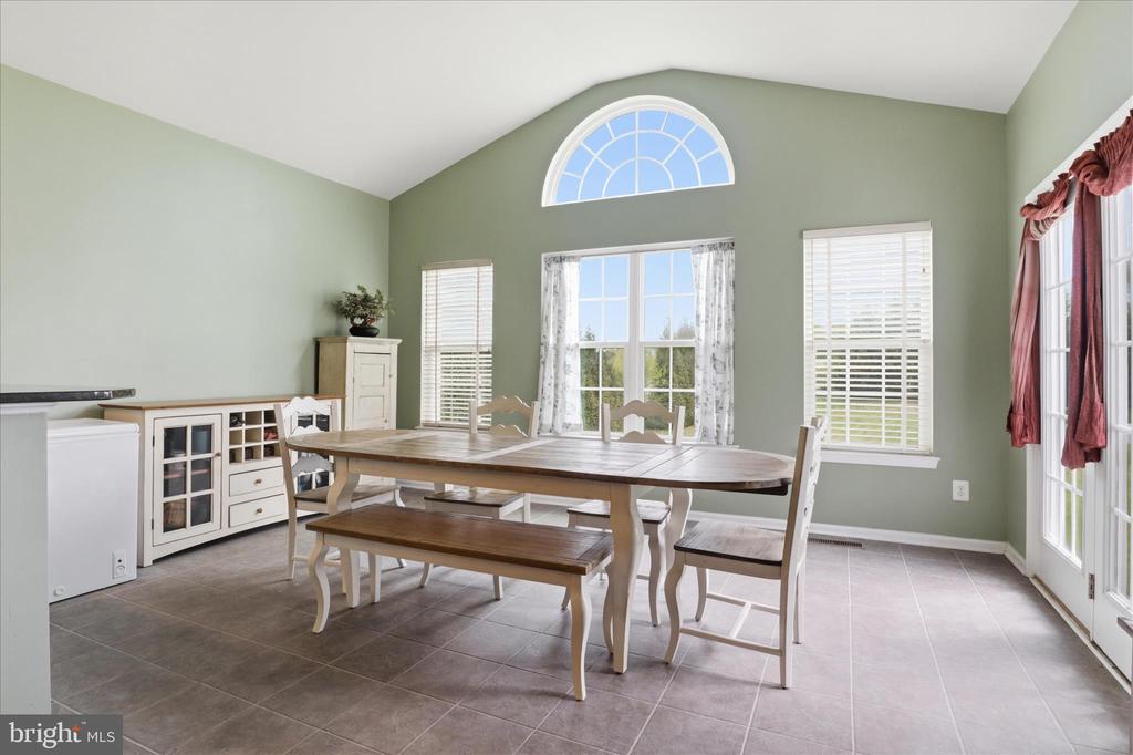 7550 EDINGTON DR, WARRENTON, Virginia, 4 Bedrooms Bedrooms, ,2 BathroomsBathrooms,Residential,7550 EDINGTON DR,VAFQ2021090 MLS # VAFQ2021090