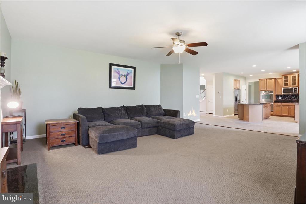 7550 EDINGTON DR, WARRENTON, Virginia, 4 Bedrooms Bedrooms, ,2 BathroomsBathrooms,Residential,7550 EDINGTON DR,VAFQ2021090 MLS # VAFQ2021090