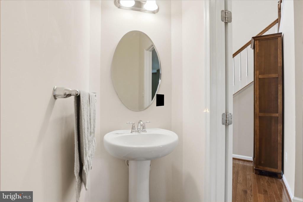 7550 EDINGTON DR, WARRENTON, Virginia, 4 Bedrooms Bedrooms, ,2 BathroomsBathrooms,Residential,7550 EDINGTON DR,VAFQ2021090 MLS # VAFQ2021090