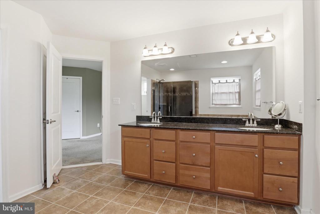 7550 EDINGTON DR, WARRENTON, Virginia, 4 Bedrooms Bedrooms, ,2 BathroomsBathrooms,Residential,7550 EDINGTON DR,VAFQ2021090 MLS # VAFQ2021090