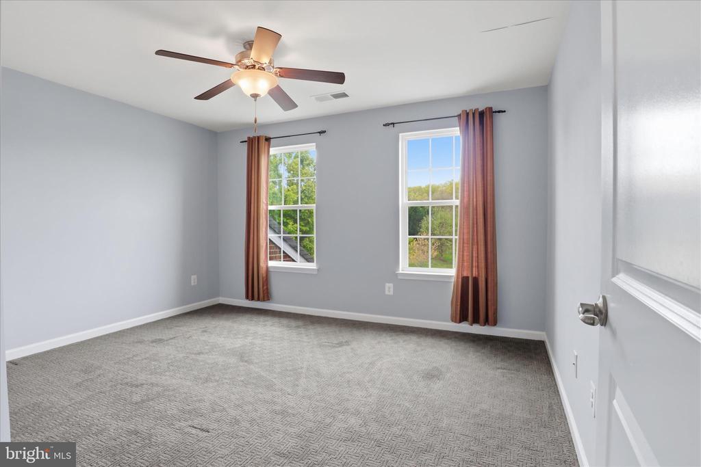 7550 EDINGTON DR, WARRENTON, Virginia, 4 Bedrooms Bedrooms, ,2 BathroomsBathrooms,Residential,7550 EDINGTON DR,VAFQ2021090 MLS # VAFQ2021090