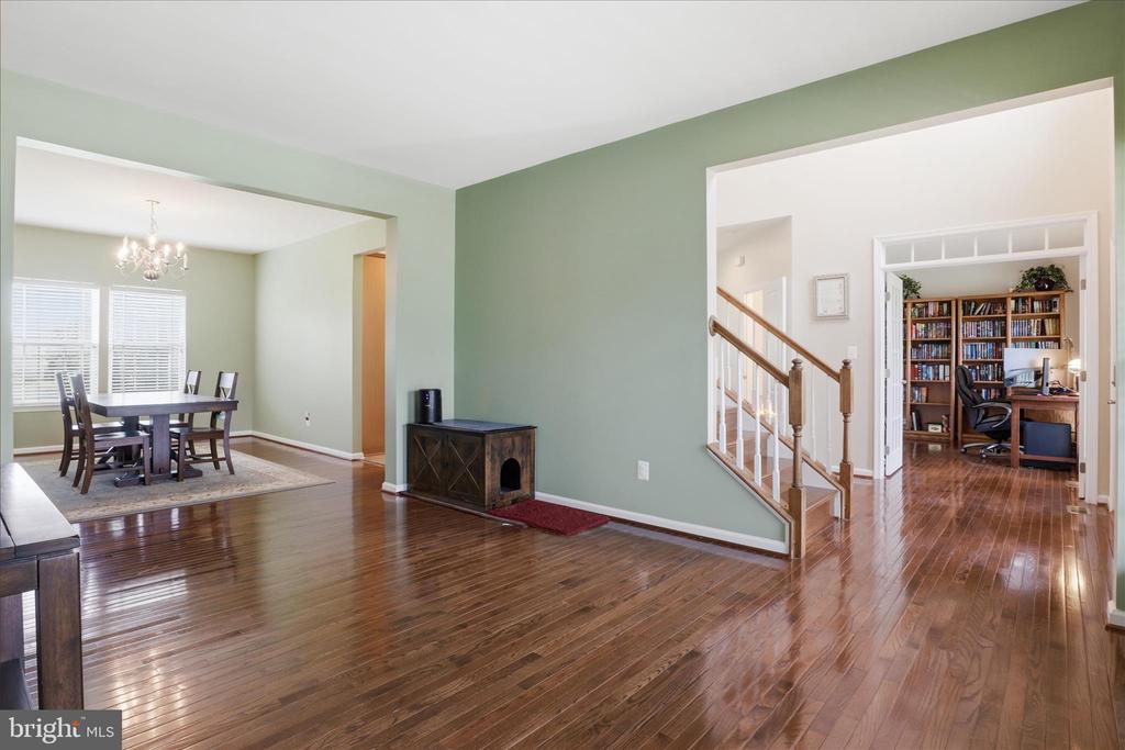 7550 EDINGTON DR, WARRENTON, Virginia, 4 Bedrooms Bedrooms, ,2 BathroomsBathrooms,Residential,7550 EDINGTON DR,VAFQ2021090 MLS # VAFQ2021090