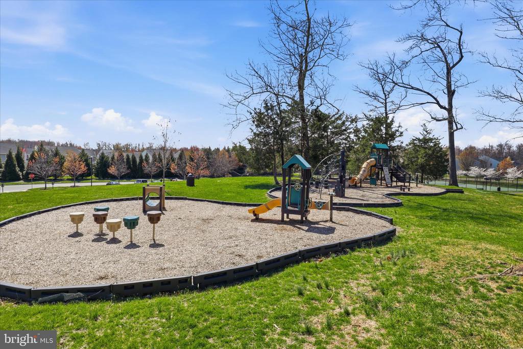 7550 EDINGTON DR, WARRENTON, Virginia, 4 Bedrooms Bedrooms, ,2 BathroomsBathrooms,Residential,7550 EDINGTON DR,VAFQ2021090 MLS # VAFQ2021090