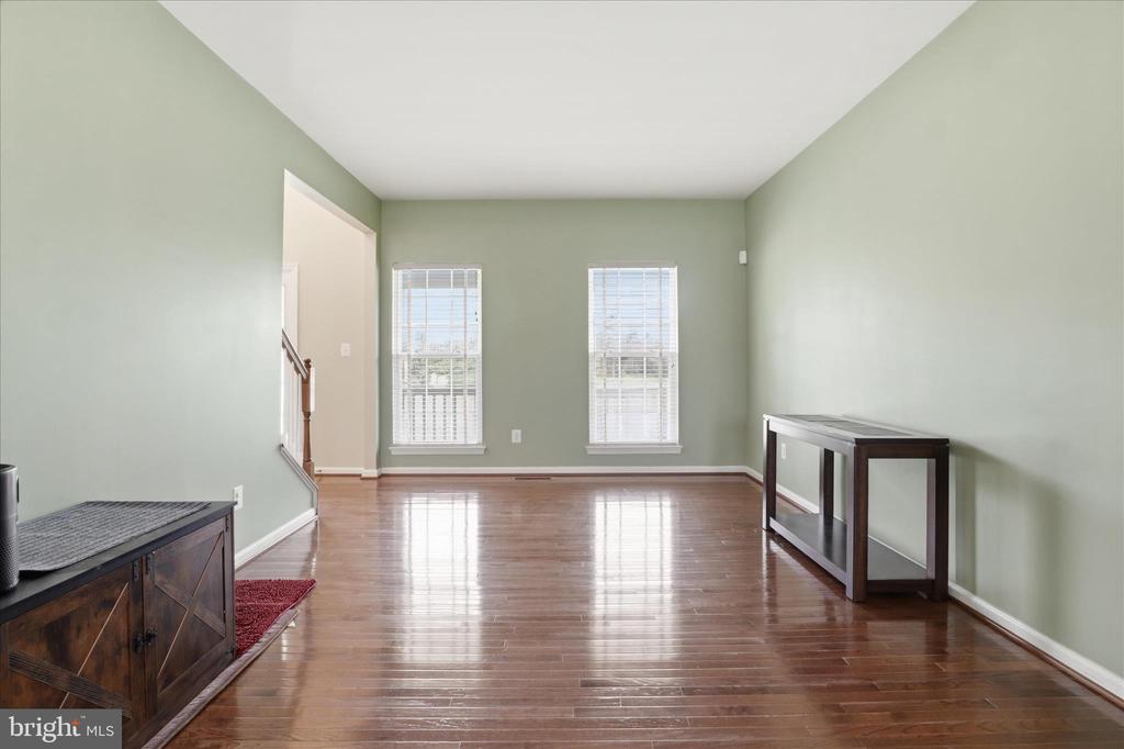 7550 EDINGTON DR, WARRENTON, Virginia, 4 Bedrooms Bedrooms, ,2 BathroomsBathrooms,Residential,7550 EDINGTON DR,VAFQ2021090 MLS # VAFQ2021090