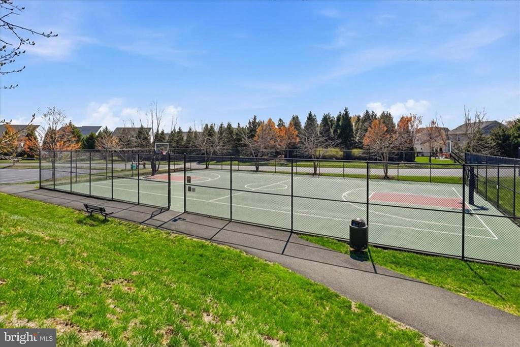 7550 EDINGTON DR, WARRENTON, Virginia, 4 Bedrooms Bedrooms, ,2 BathroomsBathrooms,Residential,7550 EDINGTON DR,VAFQ2021090 MLS # VAFQ2021090