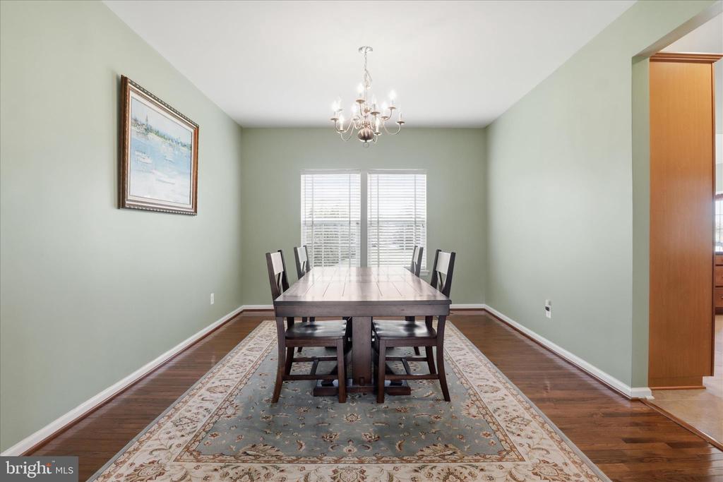 7550 EDINGTON DR, WARRENTON, Virginia, 4 Bedrooms Bedrooms, ,2 BathroomsBathrooms,Residential,7550 EDINGTON DR,VAFQ2021090 MLS # VAFQ2021090