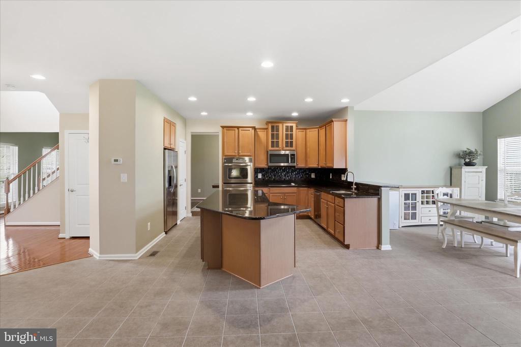 7550 EDINGTON DR, WARRENTON, Virginia, 4 Bedrooms Bedrooms, ,2 BathroomsBathrooms,Residential,7550 EDINGTON DR,VAFQ2021090 MLS # VAFQ2021090