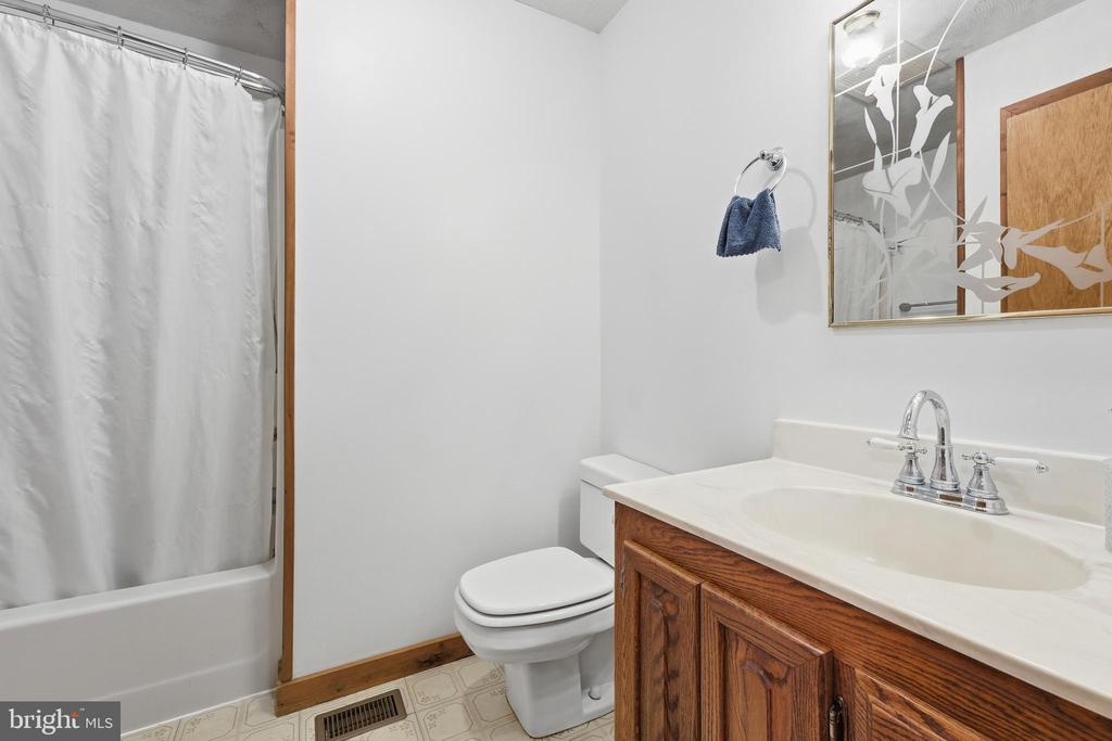 2123 OAK PARK, MADISON, Virginia 22727, 3 Bedrooms Bedrooms, ,2 BathroomsBathrooms,Residential,2123 OAK PARK,VAMA2002694 MLS # VAMA2002694