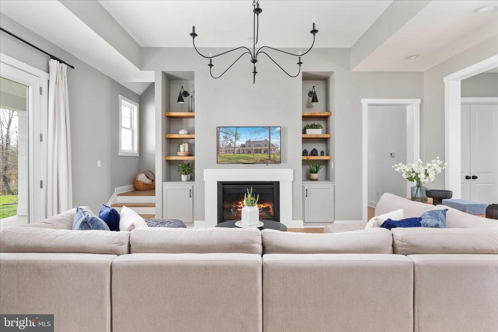 8189 SUMMERFIELD HILLS DR, WARRENTON, Virginia 20186, 5 Bedrooms Bedrooms, ,4 BathroomsBathrooms,Residential,8189 SUMMERFIELD HILLS DR,VAFQ2021482 MLS # VAFQ2021482