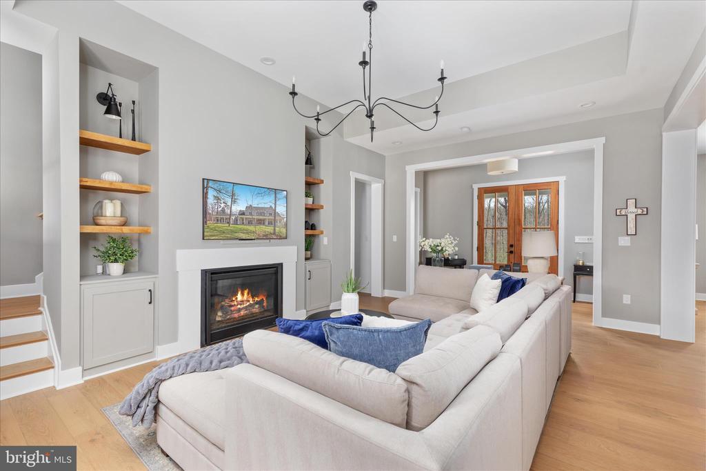 8189 SUMMERFIELD HILLS DR, WARRENTON, Virginia 20186, 5 Bedrooms Bedrooms, ,4 BathroomsBathrooms,Residential,8189 SUMMERFIELD HILLS DR,VAFQ2021482 MLS # VAFQ2021482