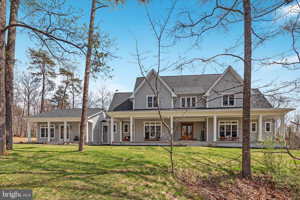 8189 SUMMERFIELD HILLS DR, WARRENTON, Virginia 20186, 5 Bedrooms Bedrooms, ,4 BathroomsBathrooms,Residential,8189 SUMMERFIELD HILLS DR,VAFQ2021482 MLS # VAFQ2021482