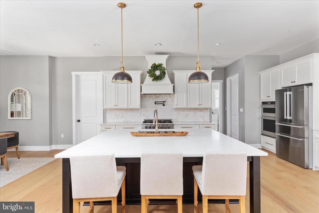 8189 SUMMERFIELD HILLS DR, WARRENTON, Virginia 20186, 5 Bedrooms Bedrooms, ,4 BathroomsBathrooms,Residential,8189 SUMMERFIELD HILLS DR,VAFQ2021482 MLS # VAFQ2021482