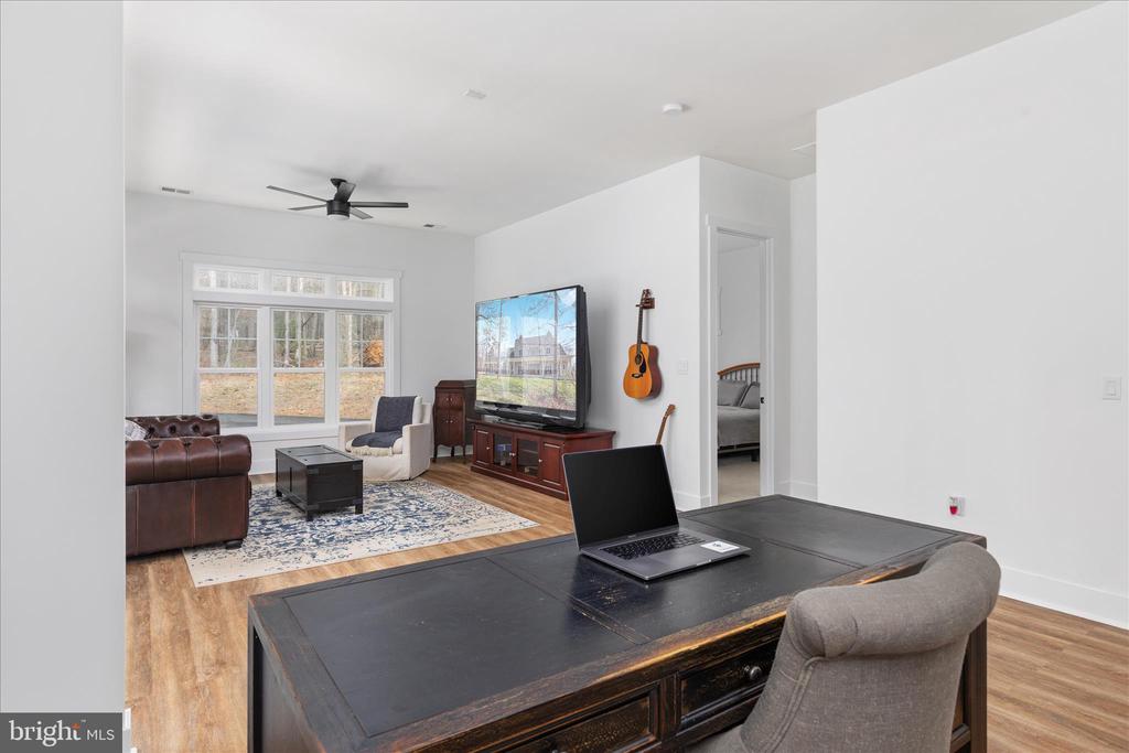 8189 SUMMERFIELD HILLS DR, WARRENTON, Virginia 20186, 5 Bedrooms Bedrooms, ,4 BathroomsBathrooms,Residential,8189 SUMMERFIELD HILLS DR,VAFQ2021482 MLS # VAFQ2021482