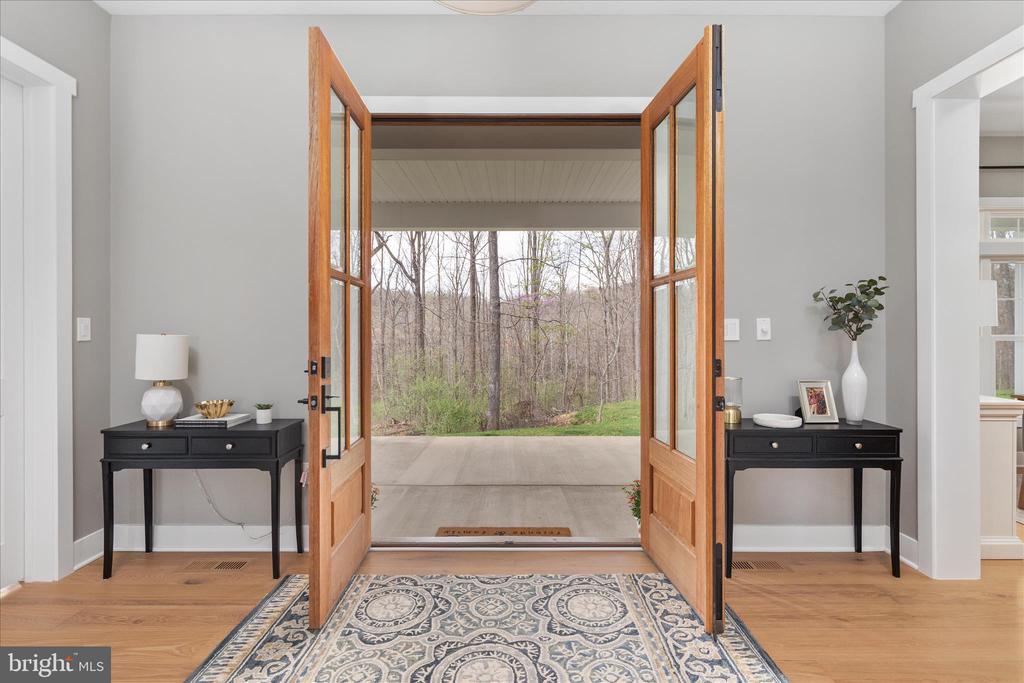 8189 SUMMERFIELD HILLS DR, WARRENTON, Virginia 20186, 5 Bedrooms Bedrooms, ,4 BathroomsBathrooms,Residential,8189 SUMMERFIELD HILLS DR,VAFQ2021482 MLS # VAFQ2021482