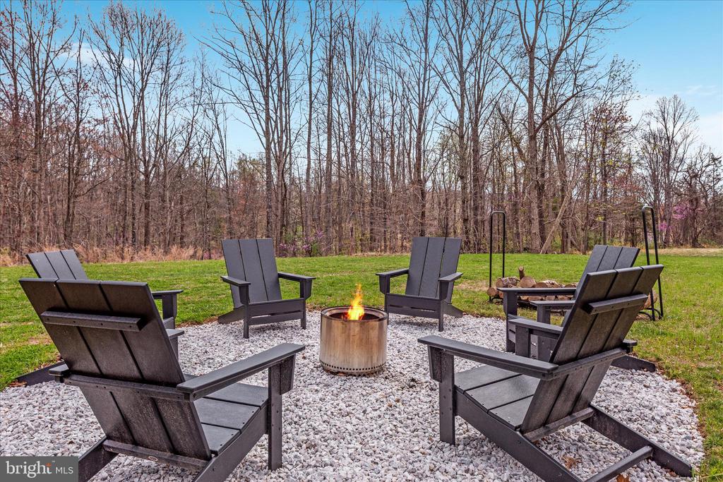 8189 SUMMERFIELD HILLS DR, WARRENTON, Virginia 20186, 5 Bedrooms Bedrooms, ,4 BathroomsBathrooms,Residential,8189 SUMMERFIELD HILLS DR,VAFQ2021482 MLS # VAFQ2021482