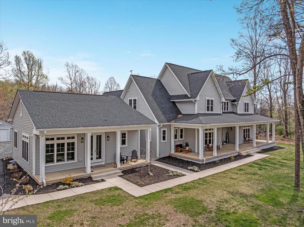 8189 SUMMERFIELD HILLS DR, WARRENTON, Virginia 20186, 5 Bedrooms Bedrooms, ,4 BathroomsBathrooms,Residential,8189 SUMMERFIELD HILLS DR,VAFQ2021482 MLS # VAFQ2021482