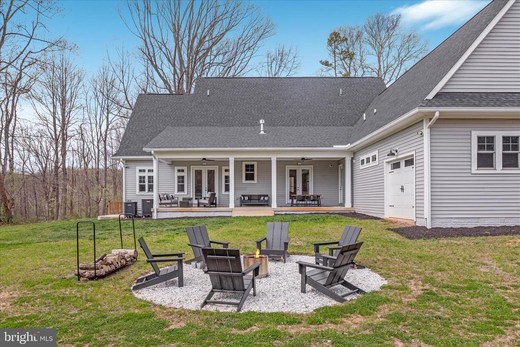 8189 SUMMERFIELD HILLS DR, WARRENTON, Virginia 20186, 5 Bedrooms Bedrooms, ,4 BathroomsBathrooms,Residential,8189 SUMMERFIELD HILLS DR,VAFQ2021482 MLS # VAFQ2021482