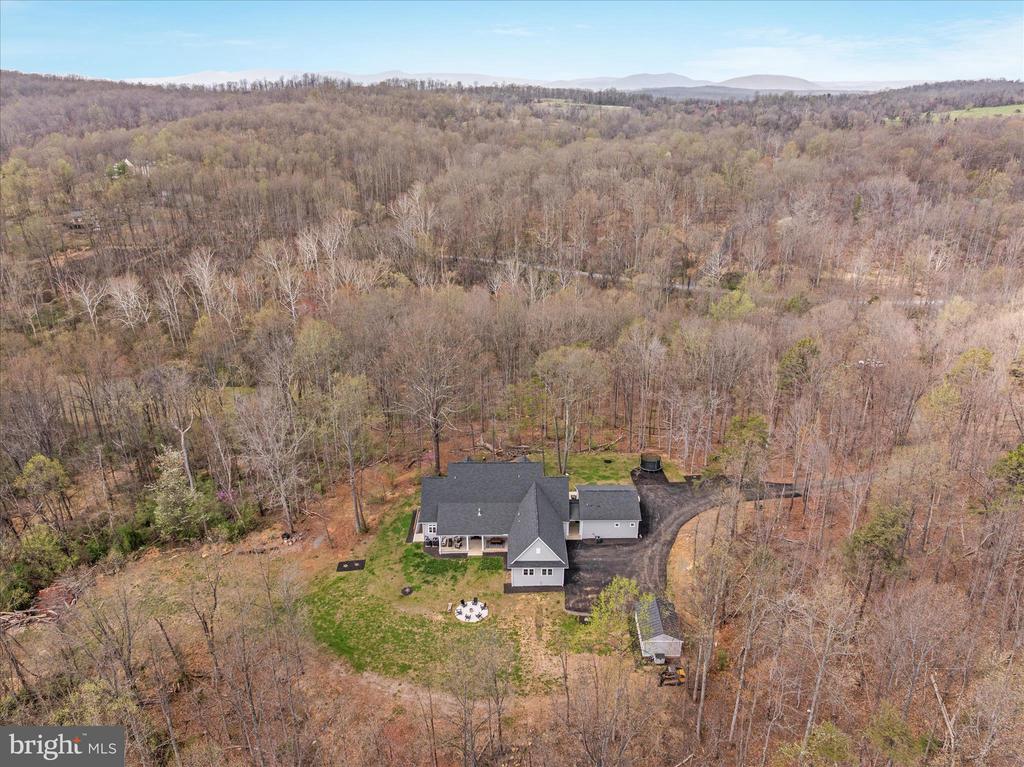 8189 SUMMERFIELD HILLS DR, WARRENTON, Virginia 20186, 5 Bedrooms Bedrooms, ,4 BathroomsBathrooms,Residential,8189 SUMMERFIELD HILLS DR,VAFQ2021482 MLS # VAFQ2021482