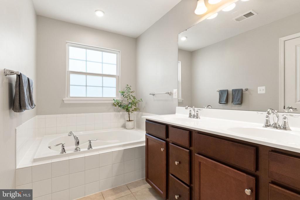 2813 WHEATLAND STATION WAY, FREDERICKSBURG, Virginia 22408, ,Residential,2813 WHEATLAND STATION WAY,VASP2040884 MLS # VASP2040884