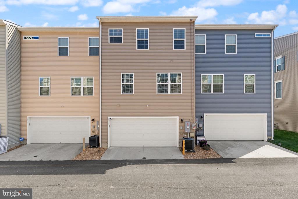 2813 WHEATLAND STATION WAY, FREDERICKSBURG, Virginia 22408, ,Residential,2813 WHEATLAND STATION WAY,VASP2040884 MLS # VASP2040884