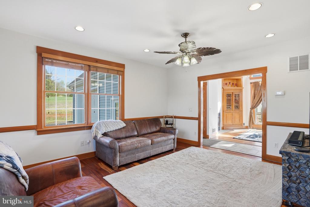 9571 FOXVILLE RD, WARRENTON, Virginia 20186, 5 Bedrooms Bedrooms, ,4 BathroomsBathrooms,Residential,9571 FOXVILLE RD,VAFQ2021510 MLS # VAFQ2021510