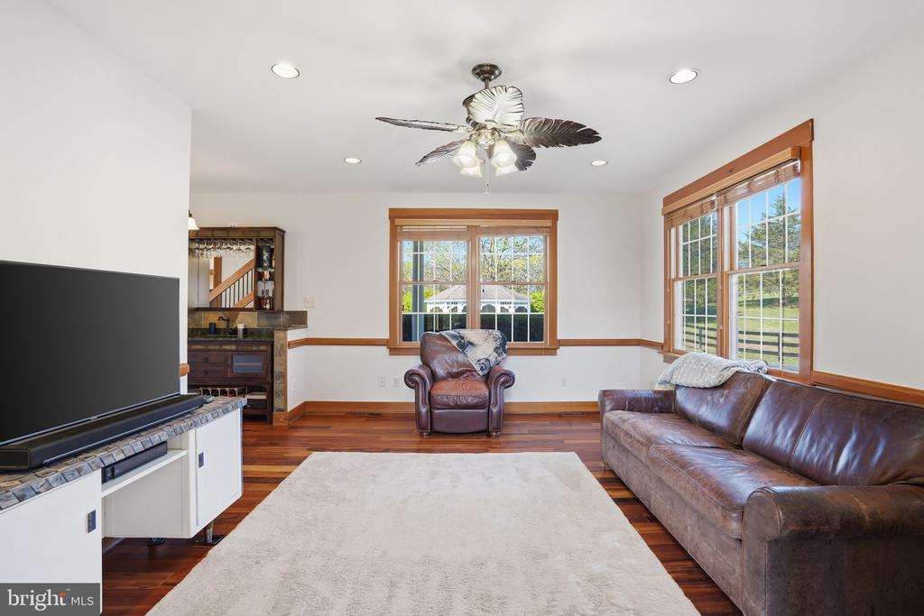 9571 FOXVILLE RD, WARRENTON, Virginia 20186, 5 Bedrooms Bedrooms, ,4 BathroomsBathrooms,Residential,9571 FOXVILLE RD,VAFQ2021510 MLS # VAFQ2021510