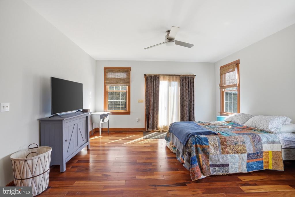 9571 FOXVILLE RD, WARRENTON, Virginia 20186, 5 Bedrooms Bedrooms, ,4 BathroomsBathrooms,Residential,9571 FOXVILLE RD,VAFQ2021510 MLS # VAFQ2021510