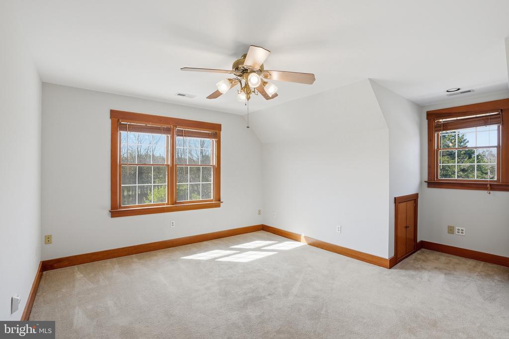 9571 FOXVILLE RD, WARRENTON, Virginia 20186, 5 Bedrooms Bedrooms, ,4 BathroomsBathrooms,Residential,9571 FOXVILLE RD,VAFQ2021510 MLS # VAFQ2021510