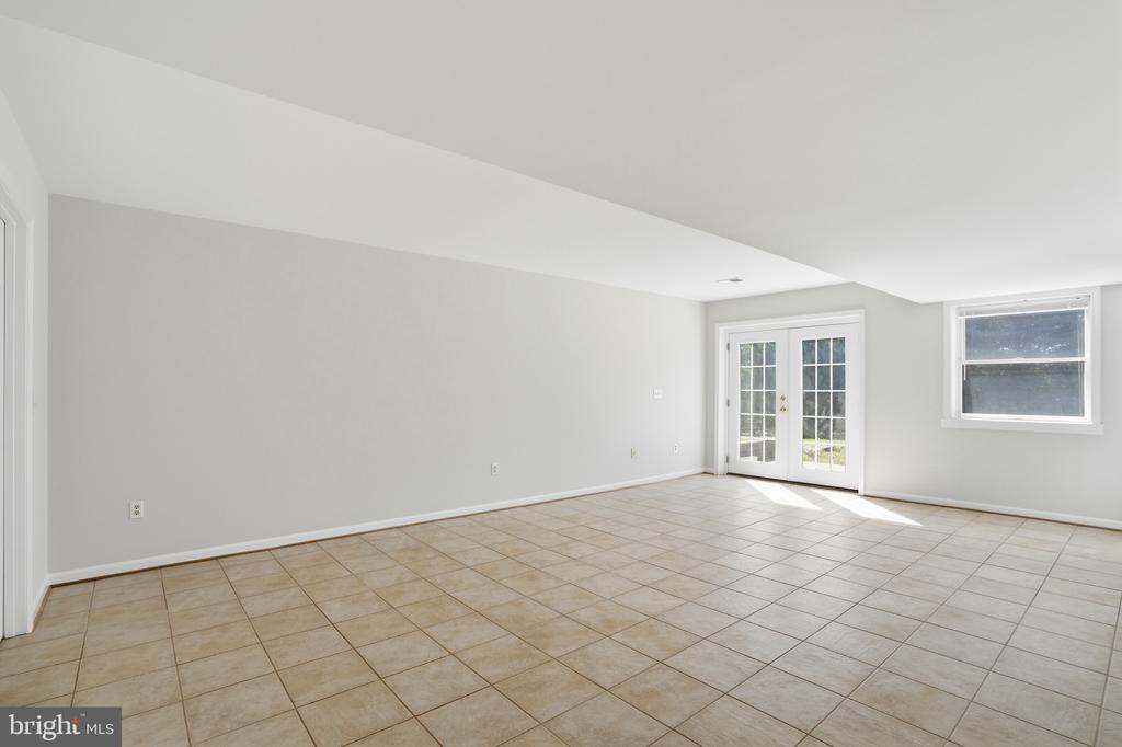 9571 FOXVILLE RD, WARRENTON, Virginia 20186, 5 Bedrooms Bedrooms, ,4 BathroomsBathrooms,Residential,9571 FOXVILLE RD,VAFQ2021510 MLS # VAFQ2021510