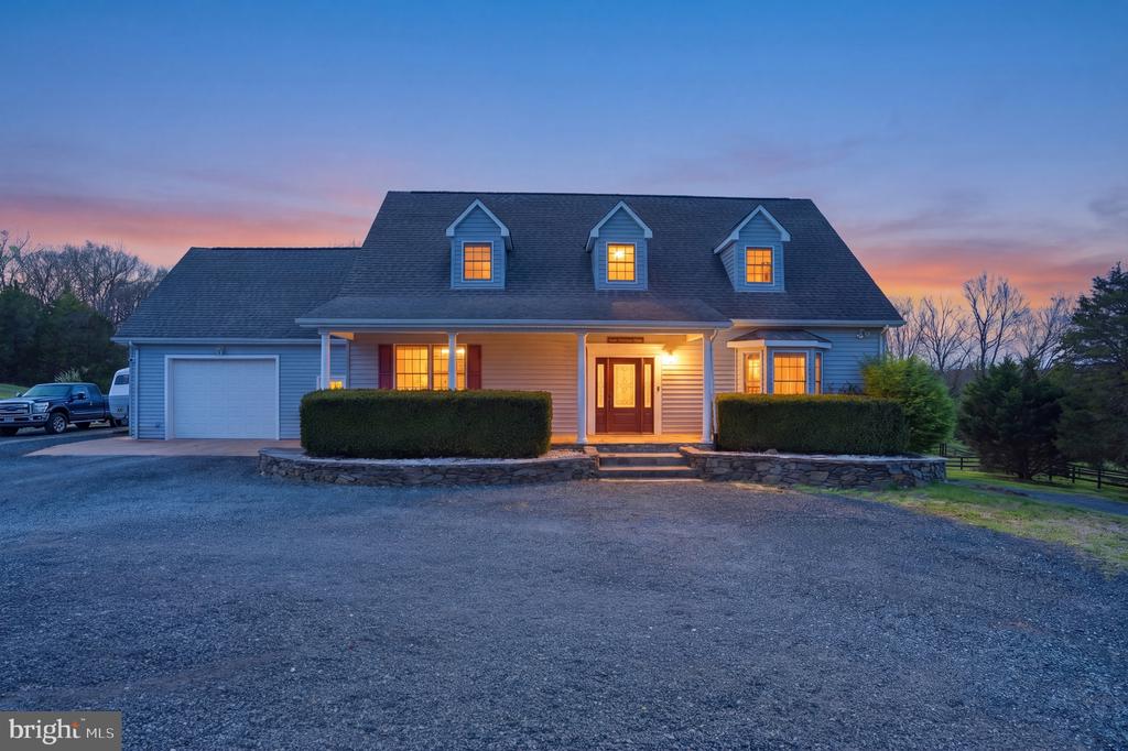 9571 FOXVILLE RD, WARRENTON, Virginia 20186, 5 Bedrooms Bedrooms, ,4 BathroomsBathrooms,Residential,9571 FOXVILLE RD,VAFQ2021510 MLS # VAFQ2021510