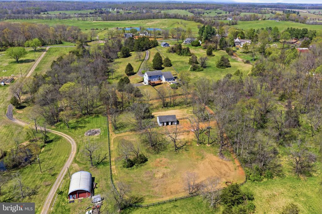 9571 FOXVILLE RD, WARRENTON, Virginia 20186, 5 Bedrooms Bedrooms, ,4 BathroomsBathrooms,Residential,9571 FOXVILLE RD,VAFQ2021510 MLS # VAFQ2021510