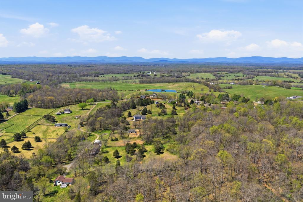 9571 FOXVILLE RD, WARRENTON, Virginia 20186, 5 Bedrooms Bedrooms, ,4 BathroomsBathrooms,Residential,9571 FOXVILLE RD,VAFQ2021510 MLS # VAFQ2021510