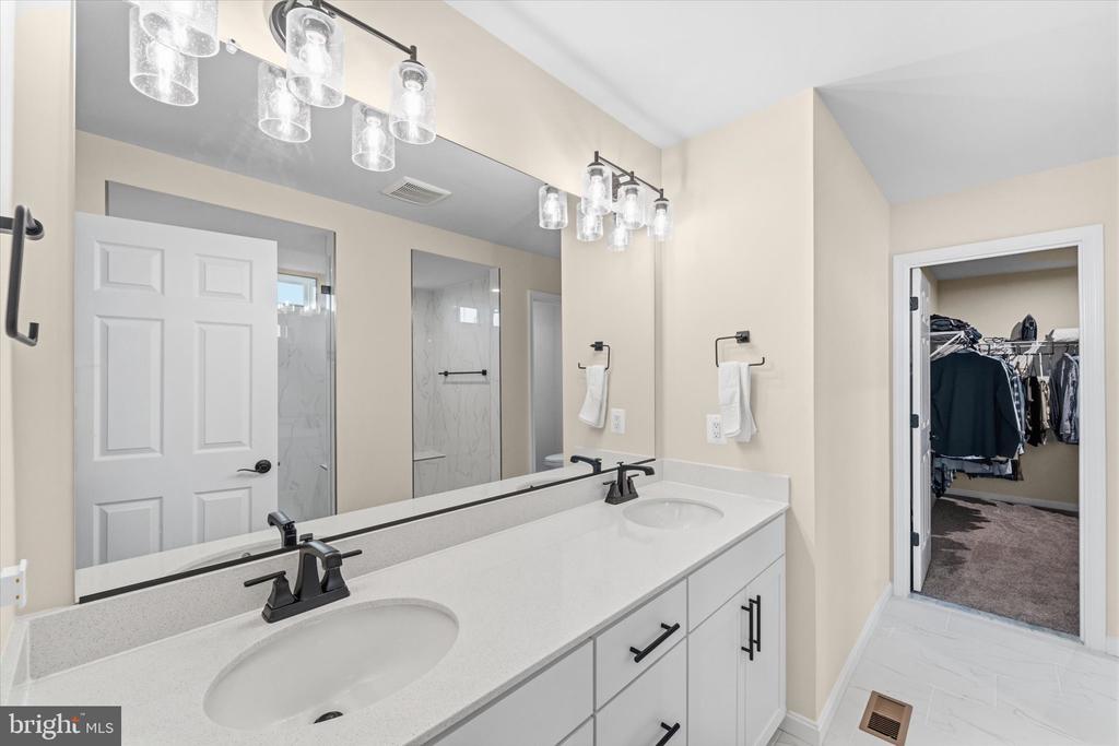 5024 GRAY FOX, BEALETON, Virginia, 5 Bedrooms Bedrooms, ,3 BathroomsBathrooms,Residential,5024 GRAY FOX,VAFQ2021460 MLS # VAFQ2021460